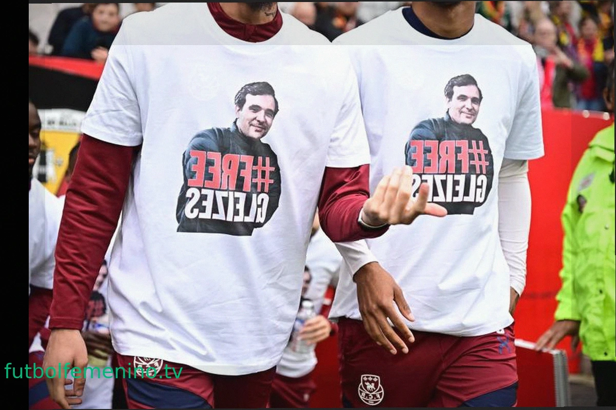 El Trofeo de Campeones entre Lens y PSG apoya a Christophe Gleizes, periodista encarcelado en Argelia