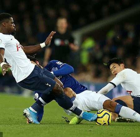 Tottenham intensifica esfuerzos para fichar a Ángel Gomes del Lille