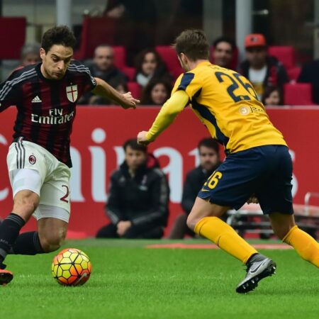 El AC Milan se adelanta con un gol impresionante de Santiago Giménez frente al Verona