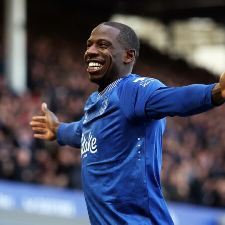 Everton hace historia en la Premier League con un comienzo explosivo contra Leicester