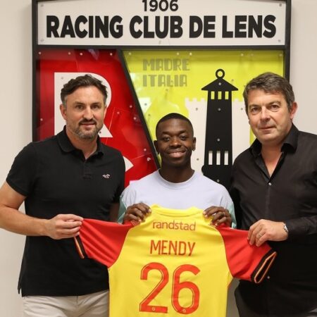 El mediocampista Nampalys Mendy en conversaciones para salir del Lens