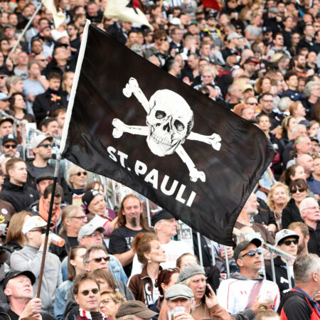St. Pauli suspende temporalmente su polémico himno del club