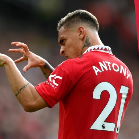 Manchester United planea reducir personal en medio de reestructuración financiera