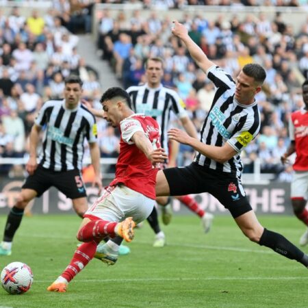 Arsenal tiene en la mira al defensor de la selección inglesa codiciado por Tottenham y Newcastle