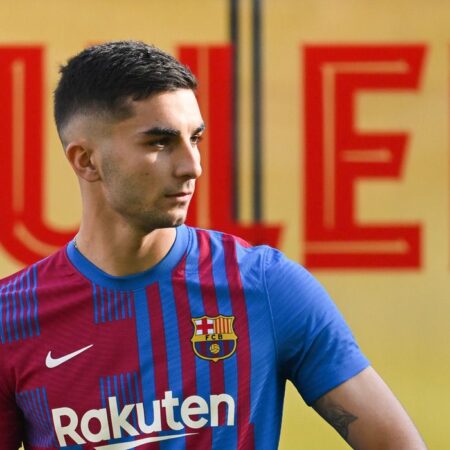 Barcelona Prepara Oferta de Contrato para Ferran Torres