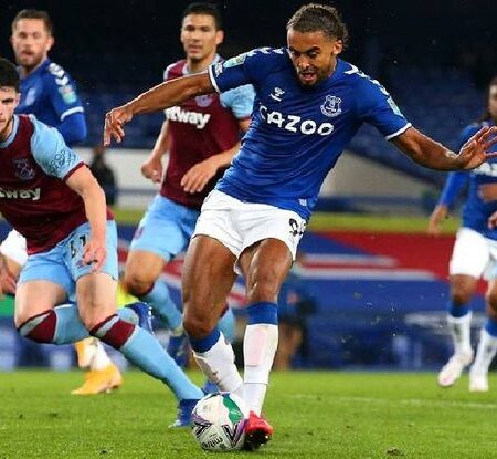 Вест Хэм и Эвертон нацелились на игрока Серии А в условиях неопределенного будущего