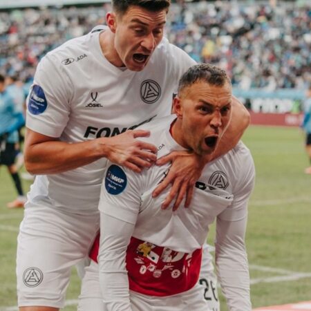 Возможное возвращение Фирмино в Премьер-лигу в составе Арсенала