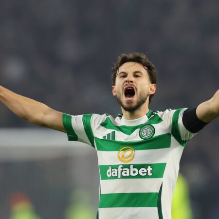 Estrella del Celtic Kuhn Atrae el Interés del Brentford