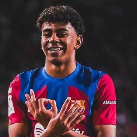 Dos Clubes de la Premier League Vigilan las Negociaciones de Contrato de Lamine Yamal con el Barcelona