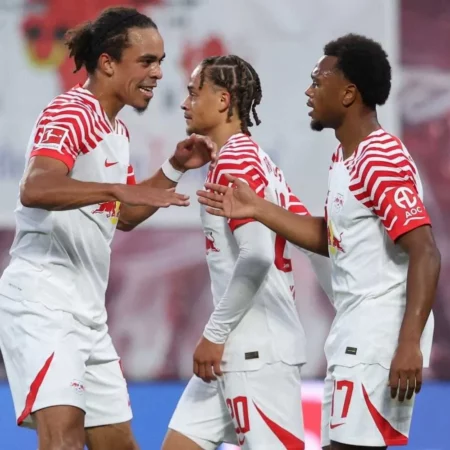 Manchester United keeping tabs on Bundesliga striker