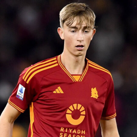 Liverpool interesado en el defensa Dean Huijsen por 50 millones de libras