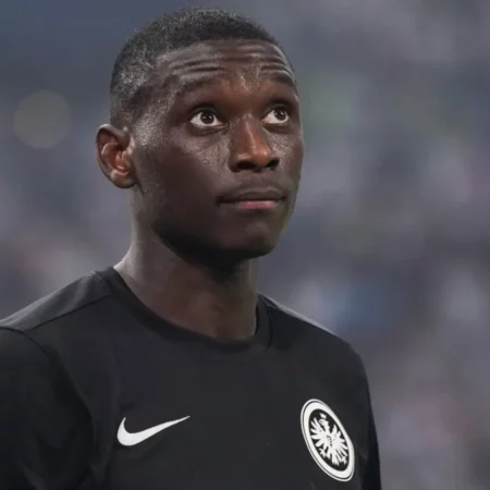 Del efecto wow al ayuno. Kolo Muani entre la necesidad de goles y las dudas sobre el futuro