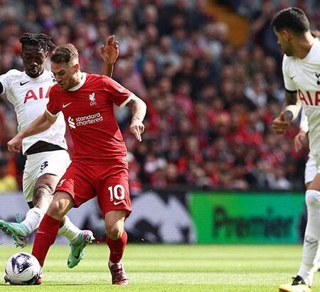 El Liverpool, al borde del título de la Premier League ante un Tottenham en apuros