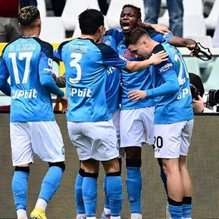 Napoli-Torino: Formazioni Ufficiali, Analisi Tattica e Occasione Scudetto
