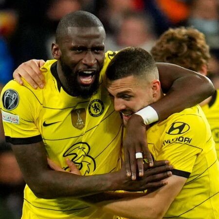 El Chelsea valora una inesperada venta de un defensa estrella ante el interés de la Ligue 1