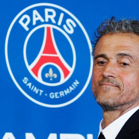 Luis Enrique se burla de la ‘liga de granjeros’ tras vencer a otra oposición inglesa del PSG