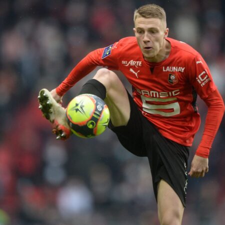 Acuerdo de 17M€ entre Bournemouth y Rennes por Adrien Truffert