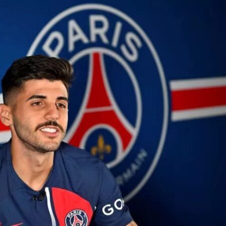 El defensa del PSG Lucas Beraldo solicita ser traspasado
