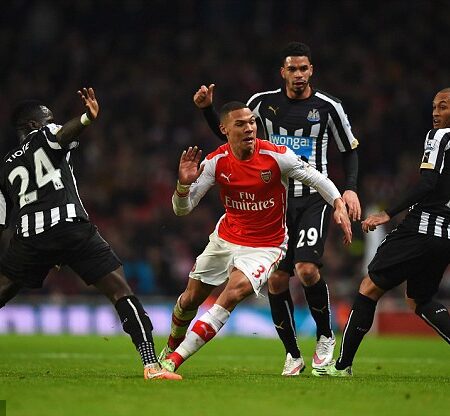 Los Suplentes del Arsenal Marcan la Diferencia en la Victoria Clave contra Newcastle