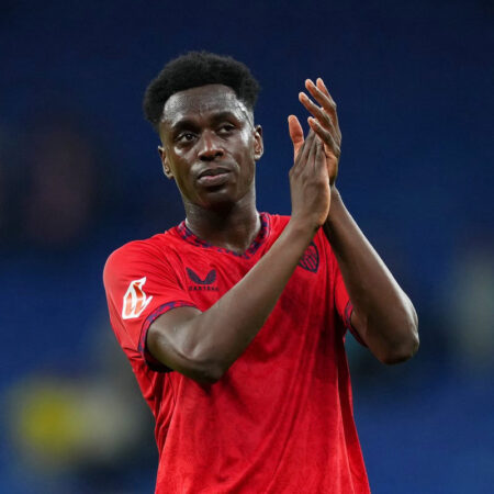 Albert Sambi Lokonga se prepara para su primera titularidad en la Bundesliga con el Hamburgo