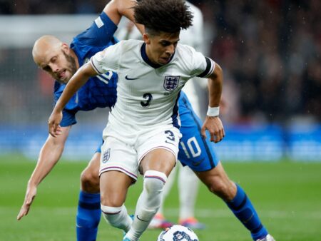 Estrellas de la Premier League Impulsan la Victoria de Países Bajos ante Finlandia