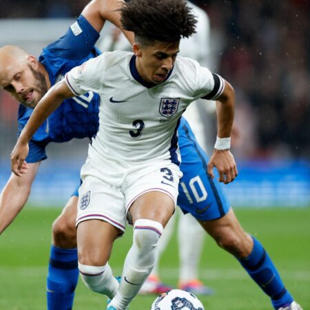 Estrellas de la Premier League Impulsan la Victoria de Países Bajos ante Finlandia