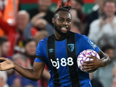El Liverpool Persigue al Versátil Atacante Antoine Semenyo del Bournemouth