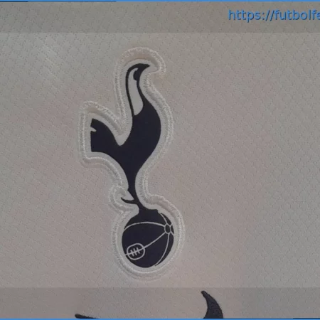 La situación de Kinsky en el Tottenham tras los errores de Madrid: pedirá el traspaso en verano