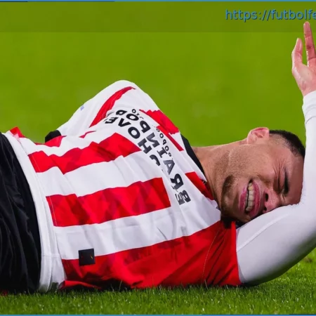 Sergiño Dest, del PSV, confirma su lesión y su determinación de regresar antes de que termine la temporada