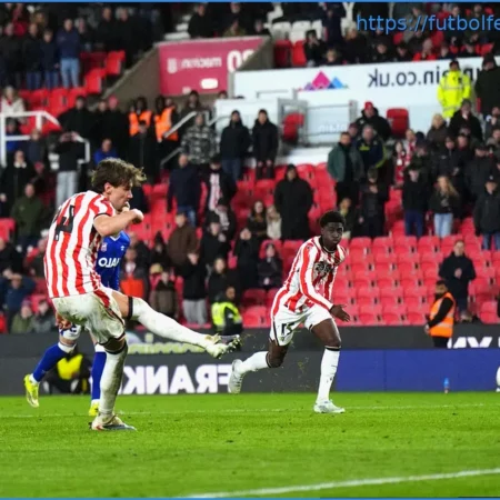 Doblete de Milan Smit Asegura un Punto Crucial para Stoke City en Empate Emocionante