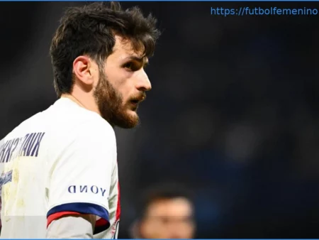Positionnement, attitude : Khvitcha Kvaratskhelia en quête de confiance pour retrouver son niveau avec le PSG