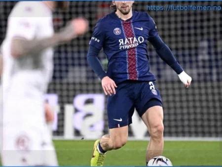 Illia Zabarnyi en el PSG: Más fuerte en los duelos, mejor posicionado, a gusto en su día a día. ¿Ha lanzado finalmente su aventura?