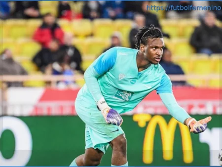 Angers: Oumar Pona titular contra el Lens por la baja de Hervé Koffi