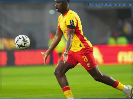 El Regreso Prolongado de Samson Baidoo Preocupa al Lens: Pierre Sage Ante las Dificultades