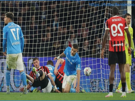 Politano anota el 1-0 para el Napoli contra el Milan en el minuto 79