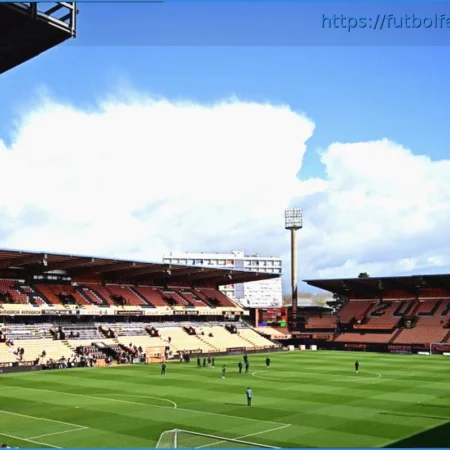 El Lorient desvela a las estrellas para el partido de leyendas de su centenario: Koscielny, Gameiro, Pastore y Govou confirmados