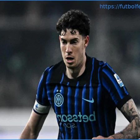 Romano: «Bastoni se Abre a un Traspaso al Barcelona, Pero las Negociaciones con el Inter Son Complicadas»