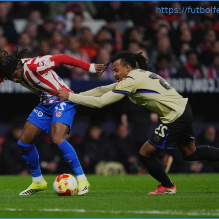 Barcelona considera a Denzel Dumfries como reemplazo de Jules Koundé por €25m