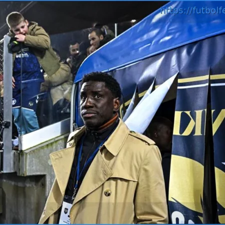 Selçuk Demir: Demba Ba Permanecerá en el Dunkerque la Próxima Temporada