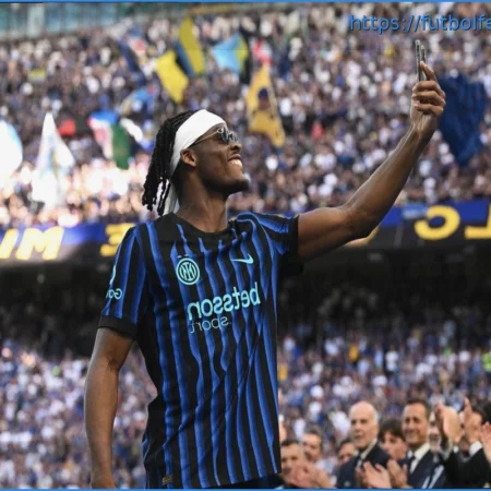 Romano: «El Bayern siguió de cerca a Bisseck durante mucho tiempo. Tras el cambio de agente, no se puede descartar que…»