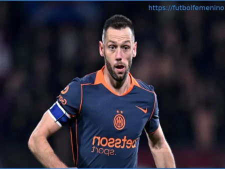 De Vrij riflette, l’Inter attende la risposta alla proposta di rinnovo: «Le offerte dall’estero…»